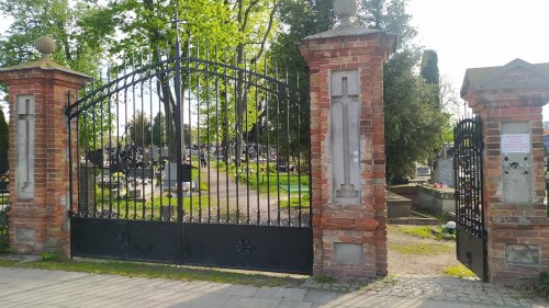 Rozstrzygnięto postępowanie zakupowe na remont alei cmentarza parafialnego w Łęcznej