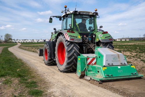 Naprawiamy drogę w Starej Wsi