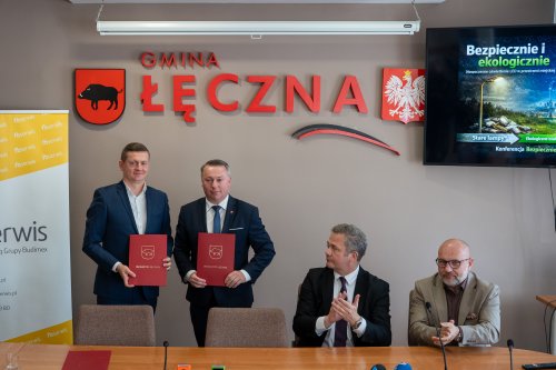 Nowoczesne smart oświetlenie w całej gminie. Burmistrz podpisał umowę za ponad 7 milionów złotych